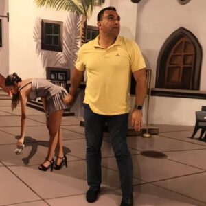 Lady picks up money